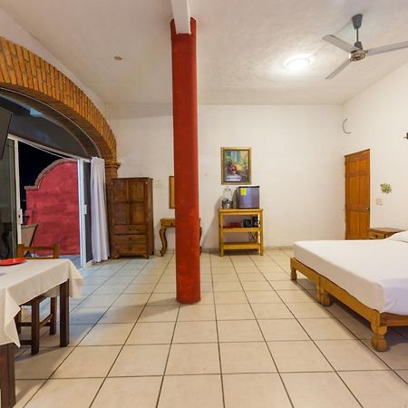 Traditional Sierra Leon Oceanfront Rooms - Adults Only Puerto Vallarta Exterior foto