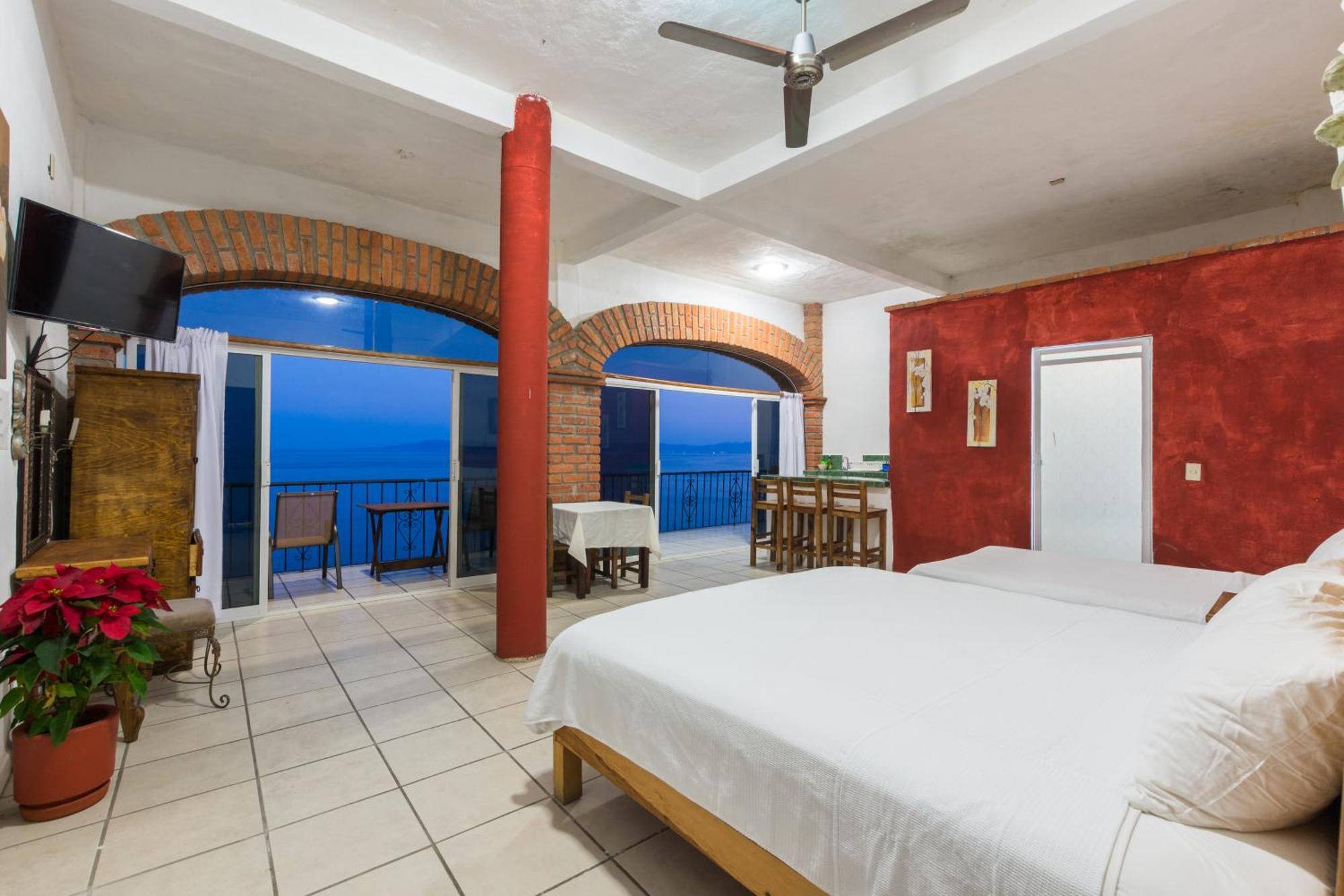 Traditional Sierra Leon Oceanfront Rooms - Adults Only Puerto Vallarta Exterior foto