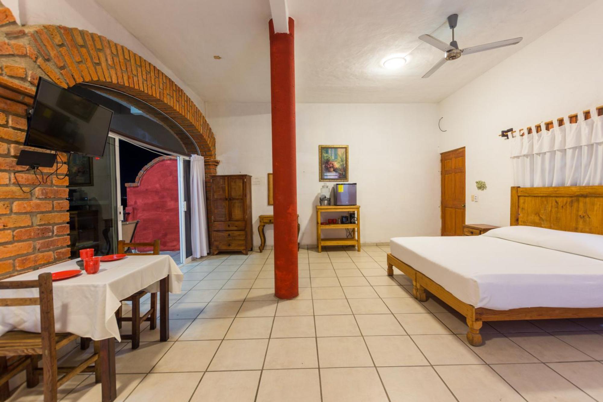 Traditional Sierra Leon Oceanfront Rooms - Adults Only Puerto Vallarta Exterior foto