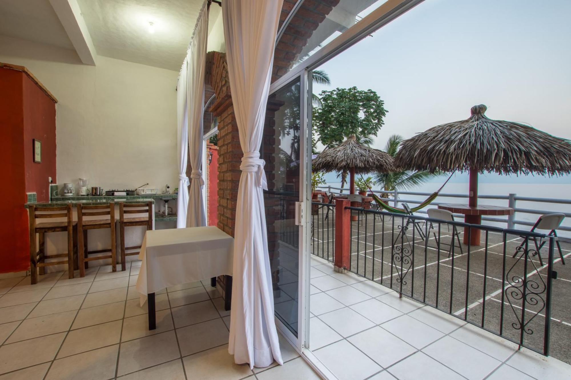 Traditional Sierra Leon Oceanfront Rooms - Adults Only Puerto Vallarta Exterior foto